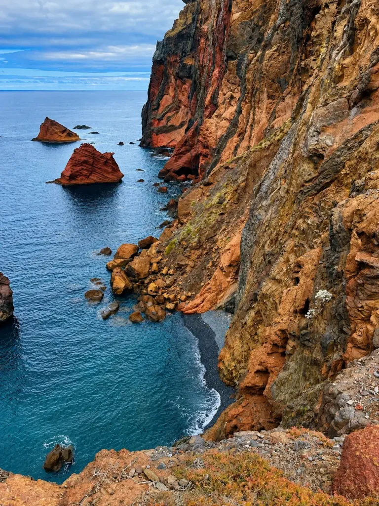 Les falaises de la Ponta de São Lourenço